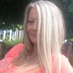 Meet your Posher, Eva